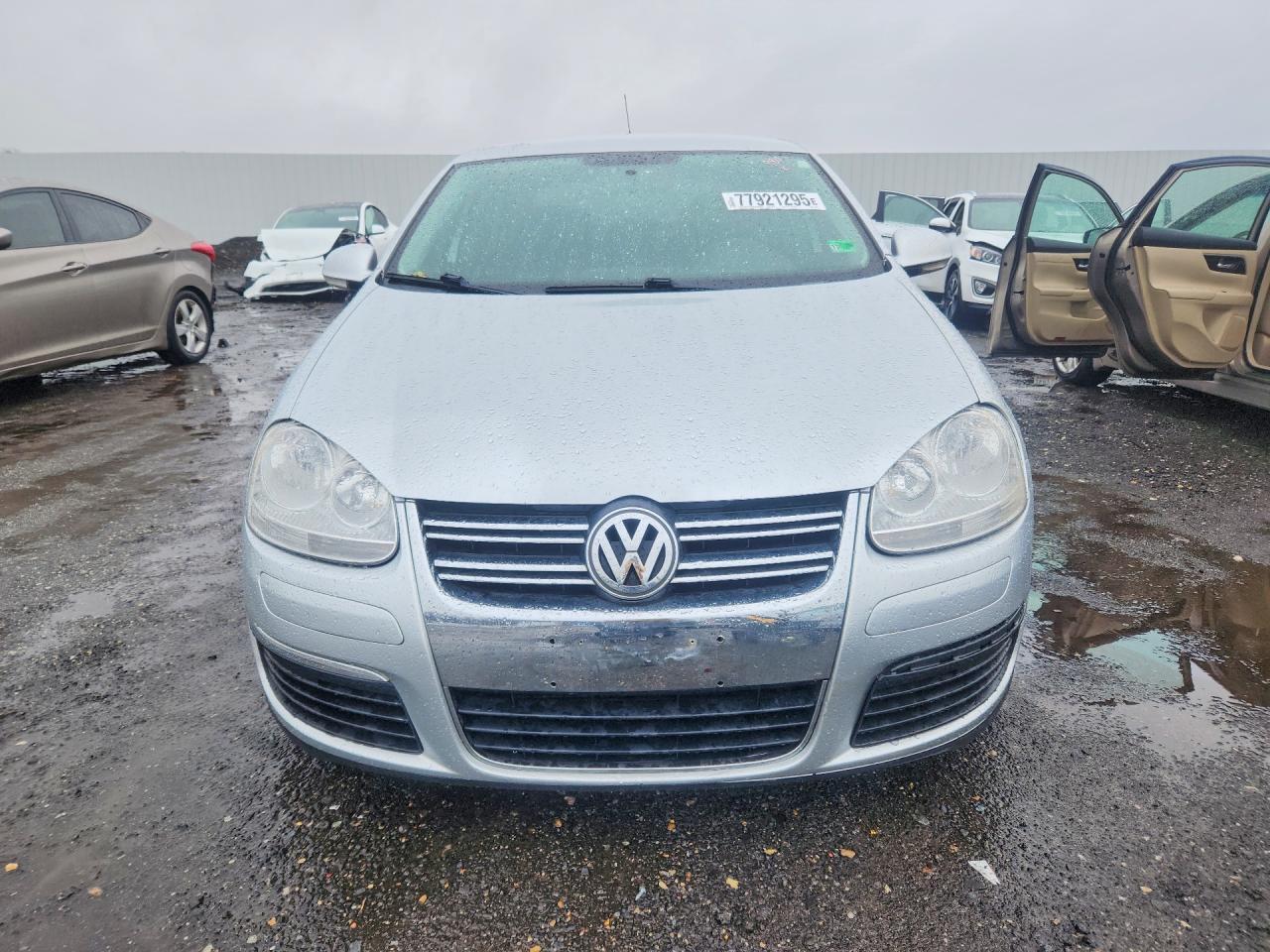 2010 VOLKSWAGEN JETTA