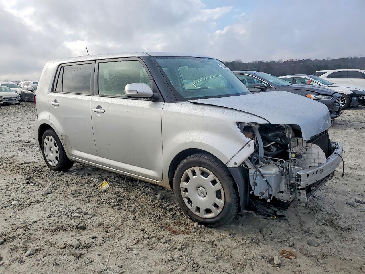 2013 TOYOTA SCION
