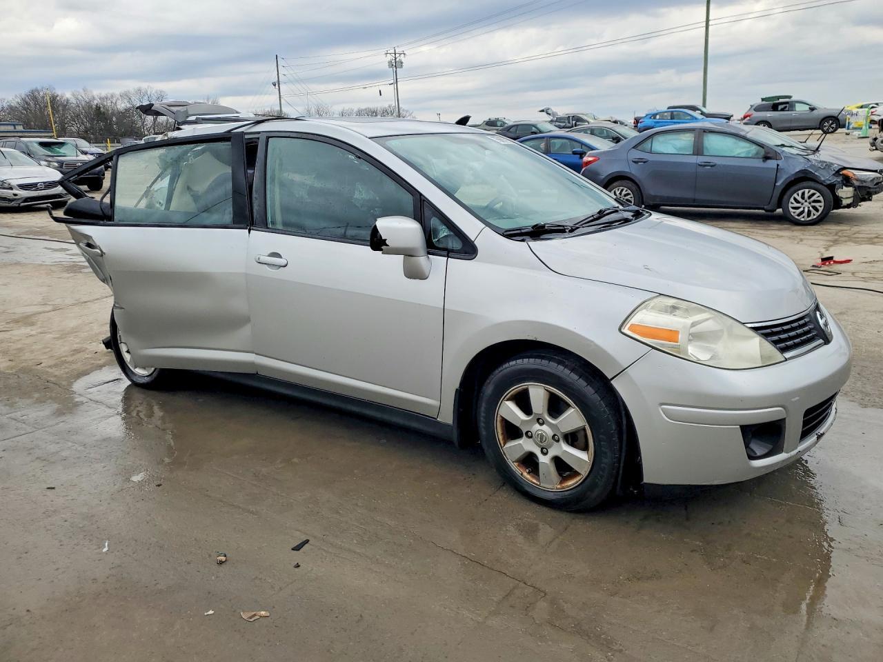 2009 NISSAN VERSA