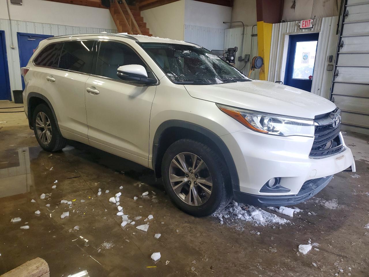 2015 TOYOTA HIGHLANDER