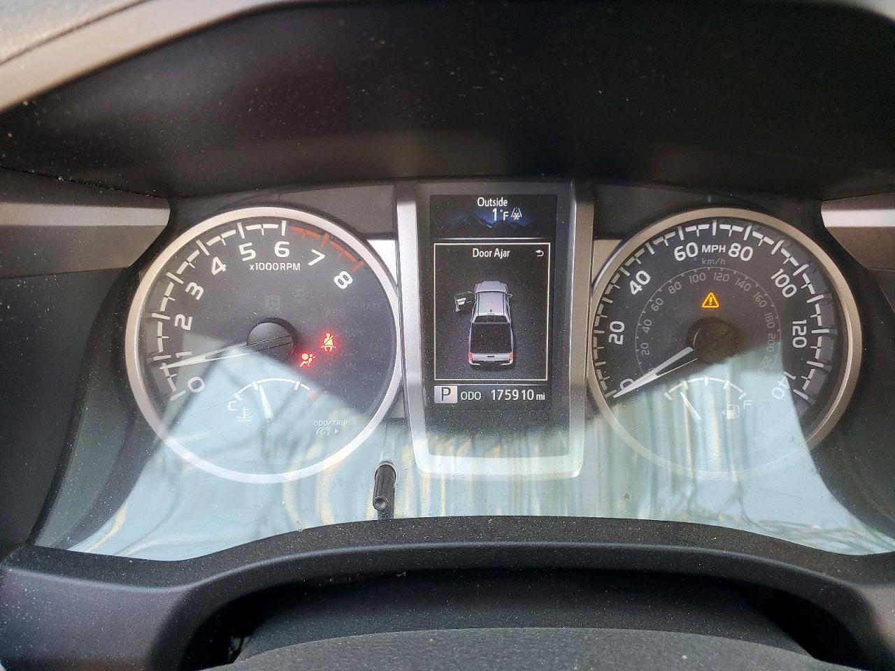 2017 TOYOTA TACOMA