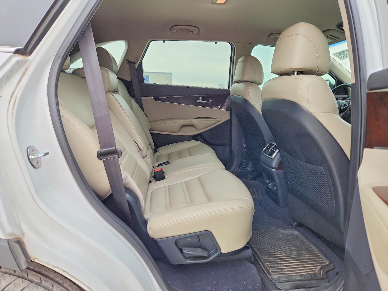 2017 KIA SORENTO
