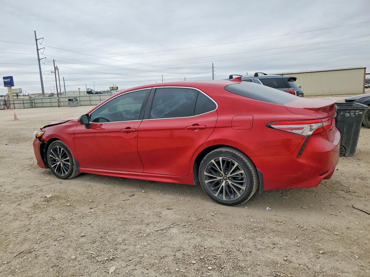 2019 TOYOTA CAMRY