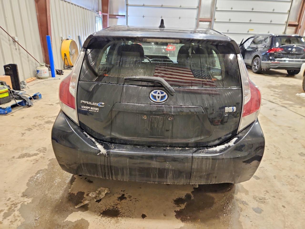 2016 TOYOTA Prius c