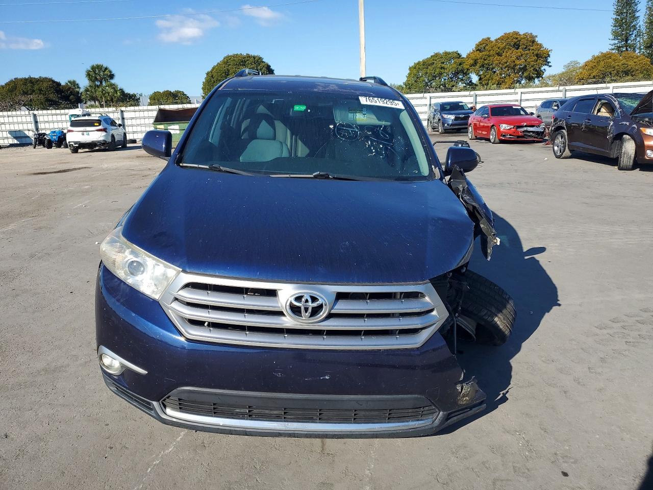 2013 TOYOTA HIGHLANDER