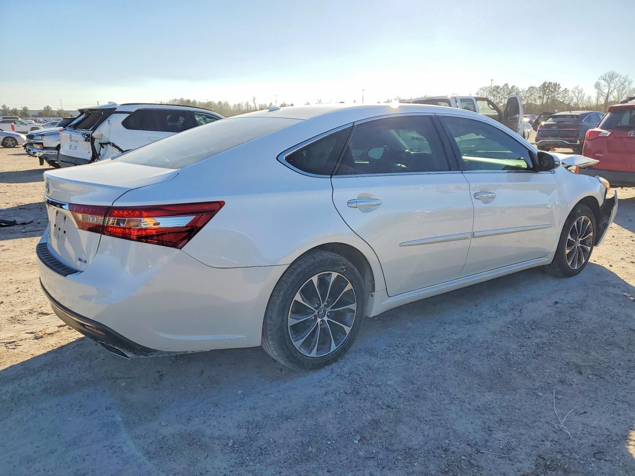 2016 TOYOTA Avalon