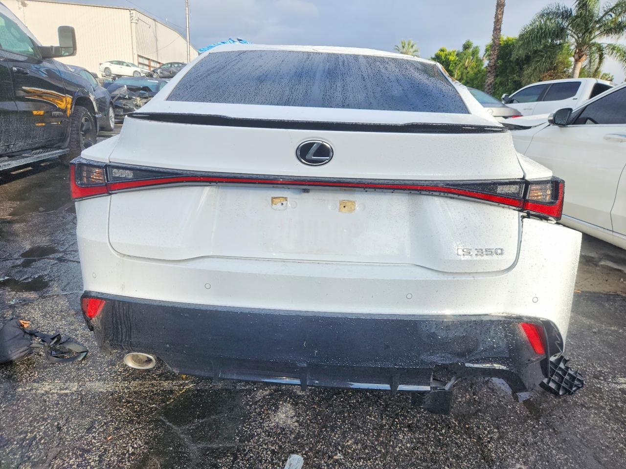 2022 LEXUS IS 350