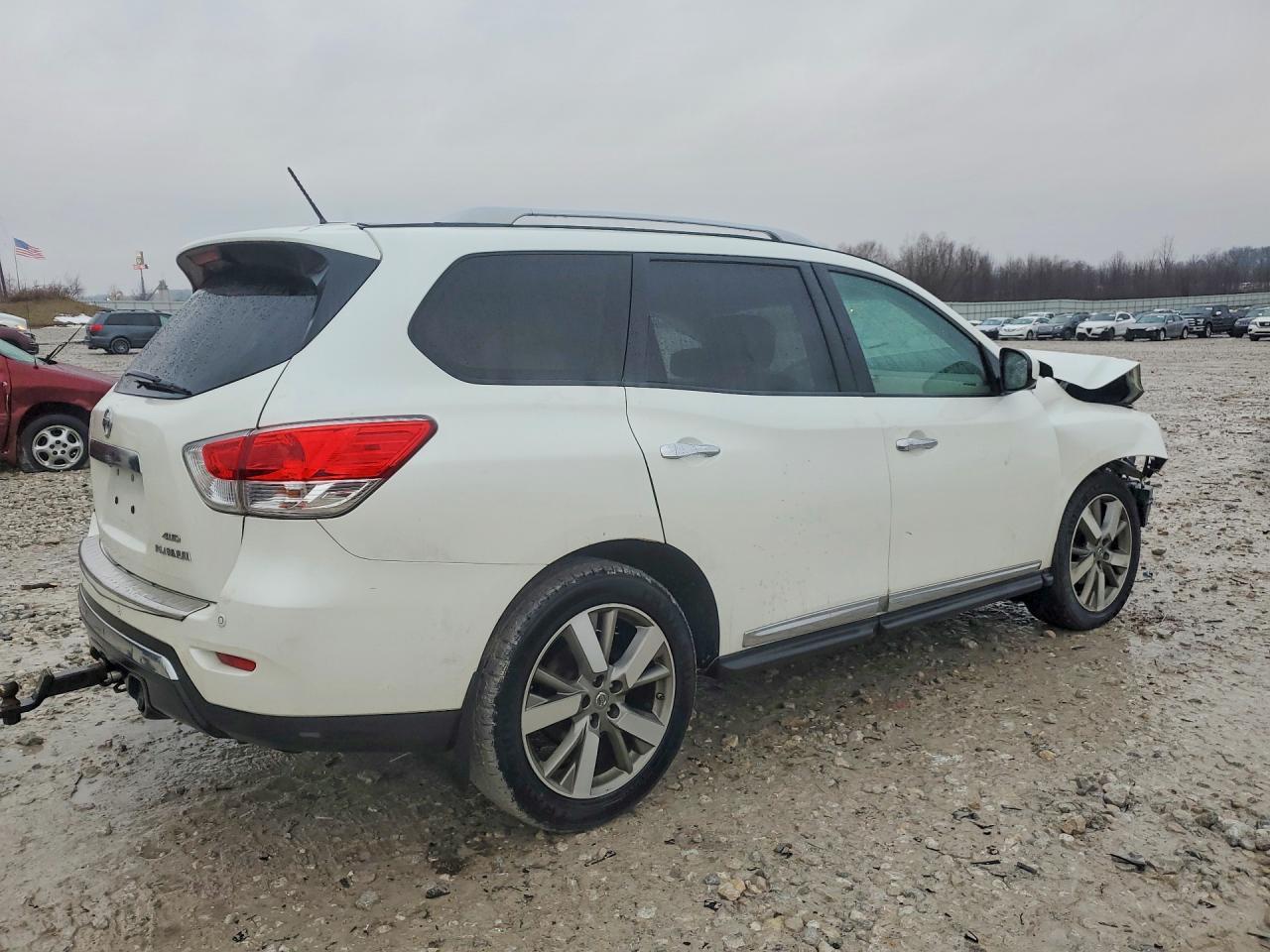 2015 NISSAN PATHFINDER