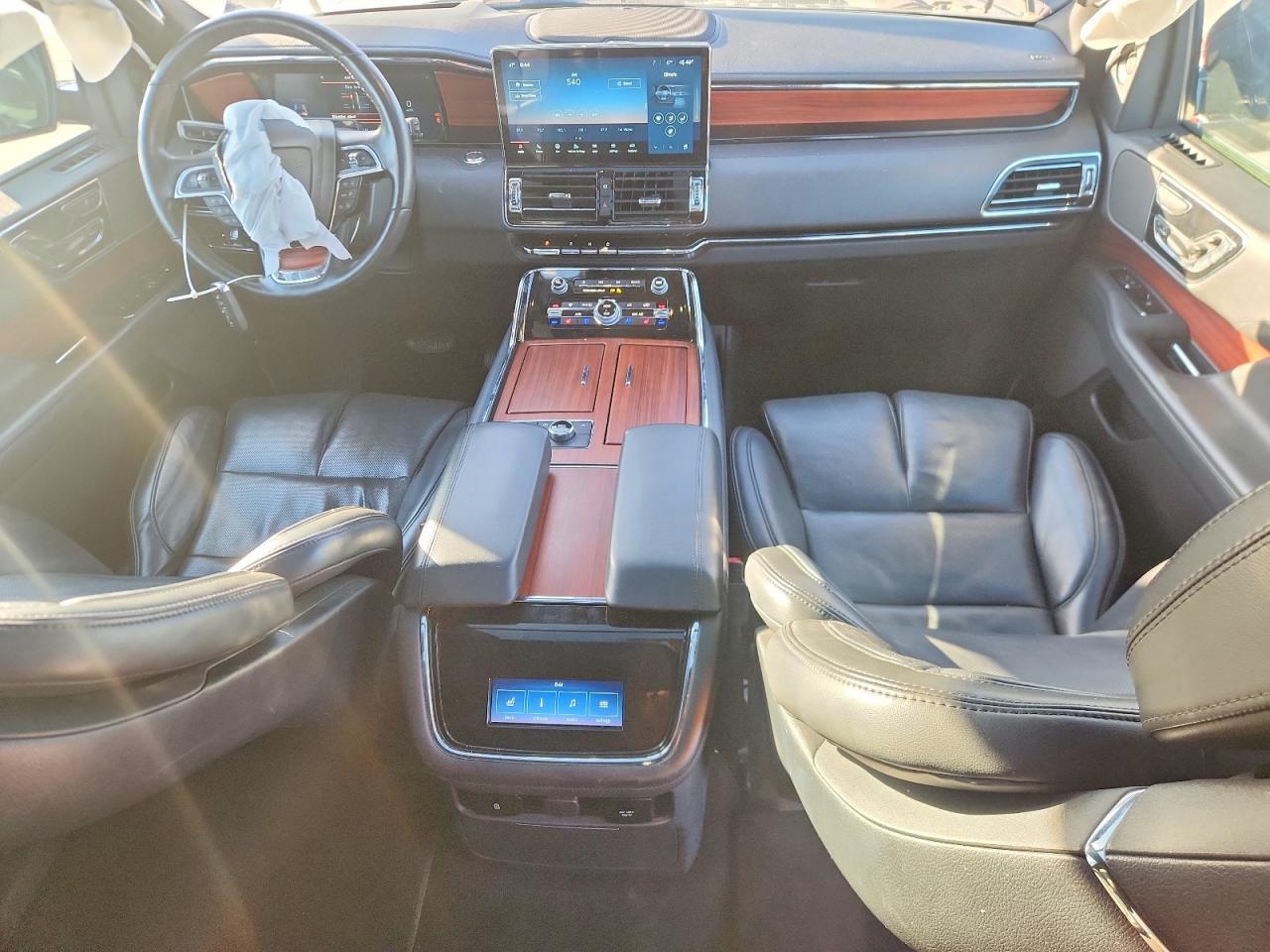 2024 LINCOLN Navigator