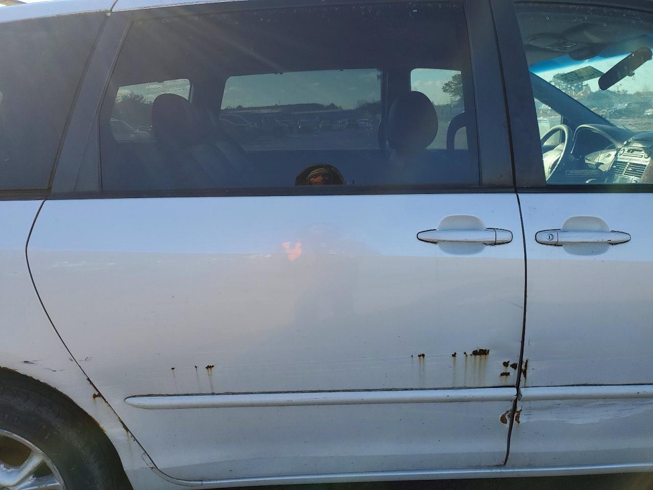 2005 TOYOTA SIENNA