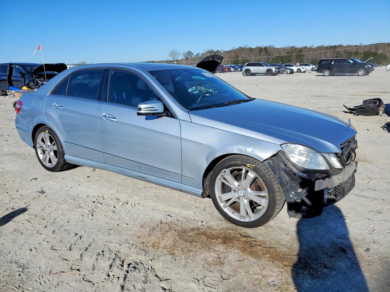 2013 MERCEDES-BENZ E-Class