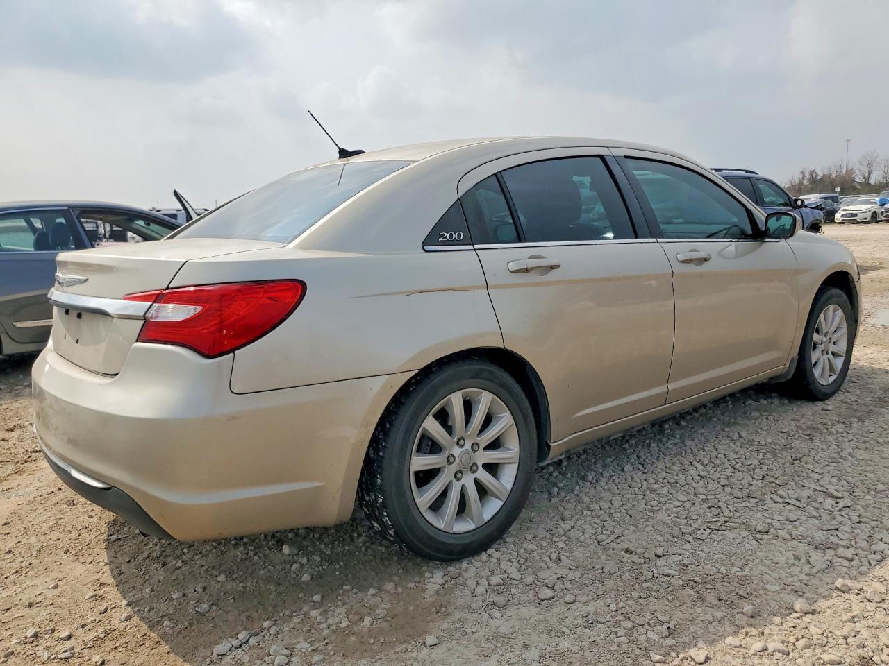 2014 CHRYSLER 200