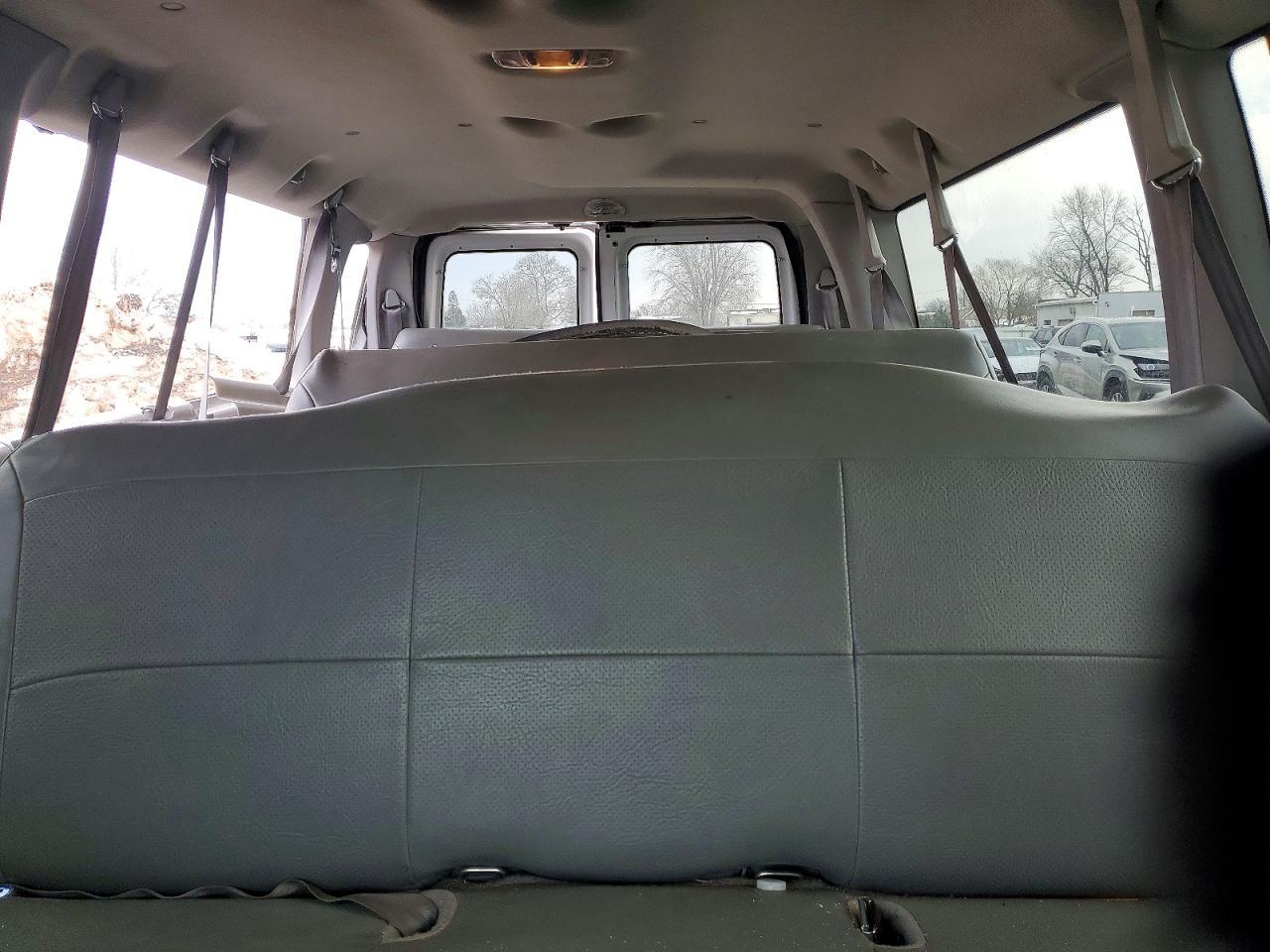 2006 FORD Econoline E350