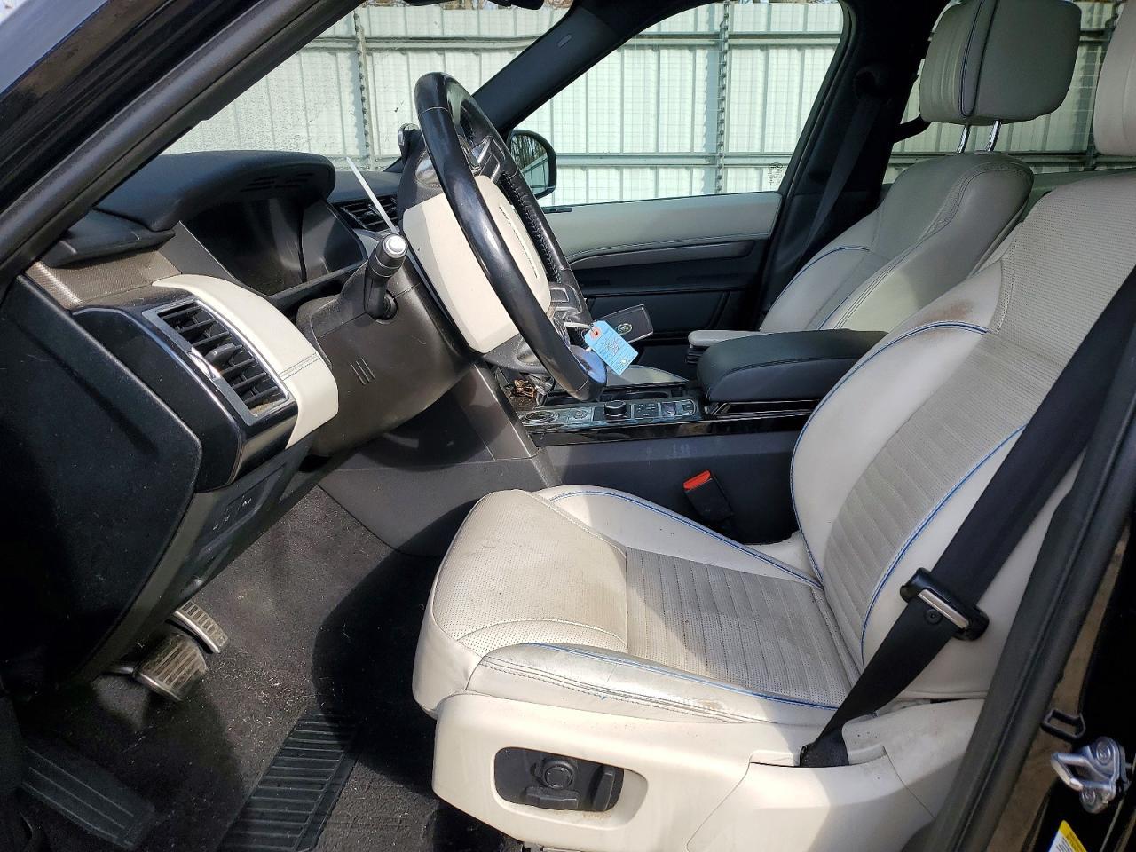 2018 LAND ROVER Discovery