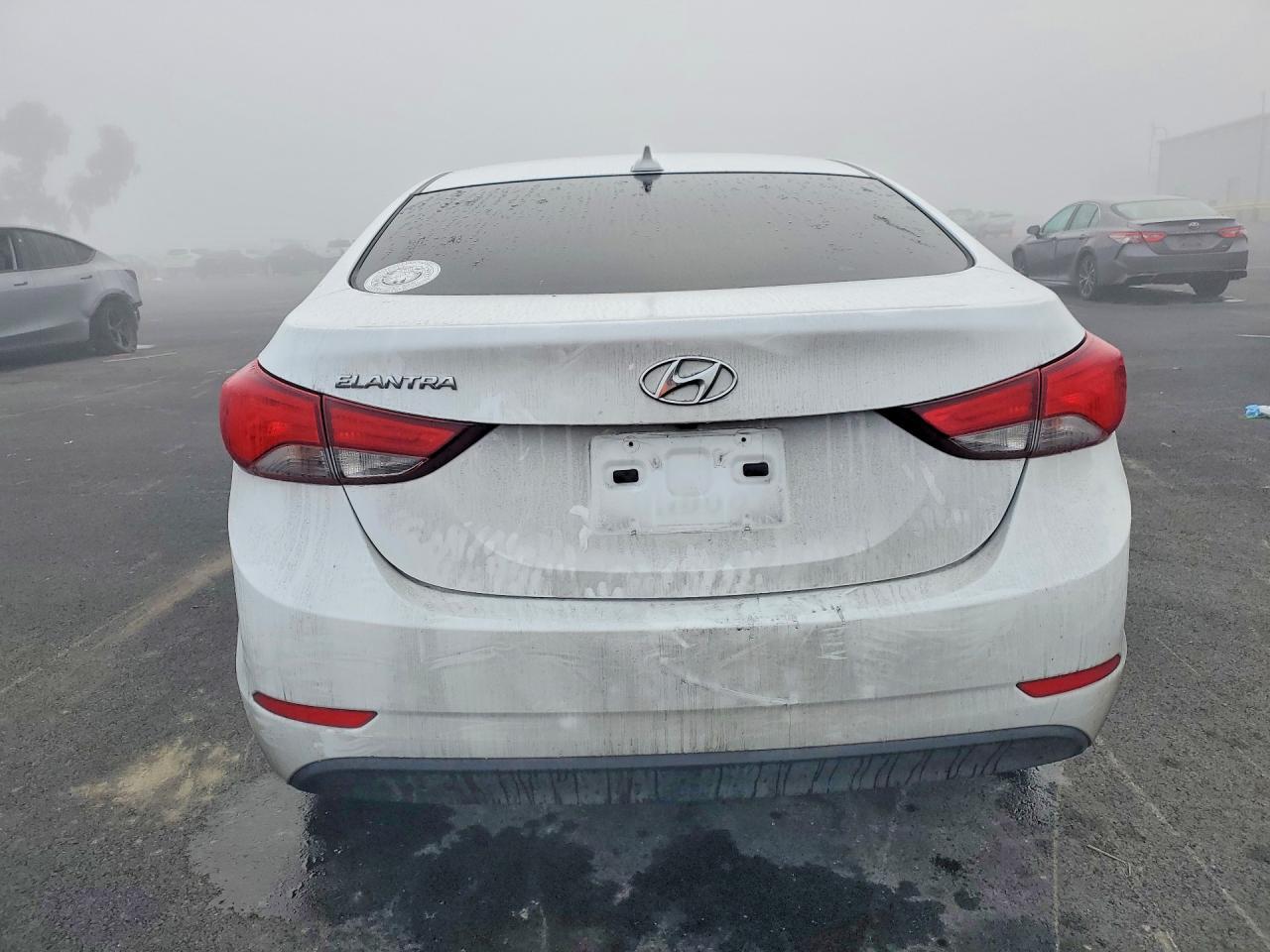 2016 HYUNDAI ELANTRA