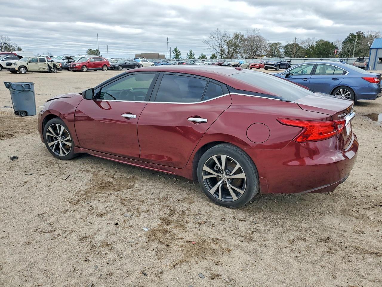2016 NISSAN Maxima