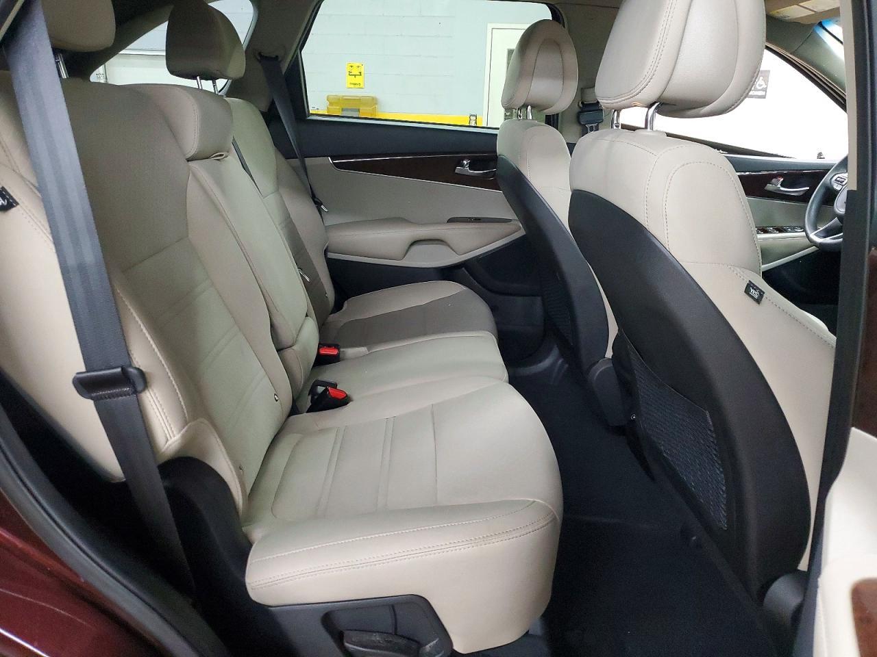 2016 KIA SORENTO