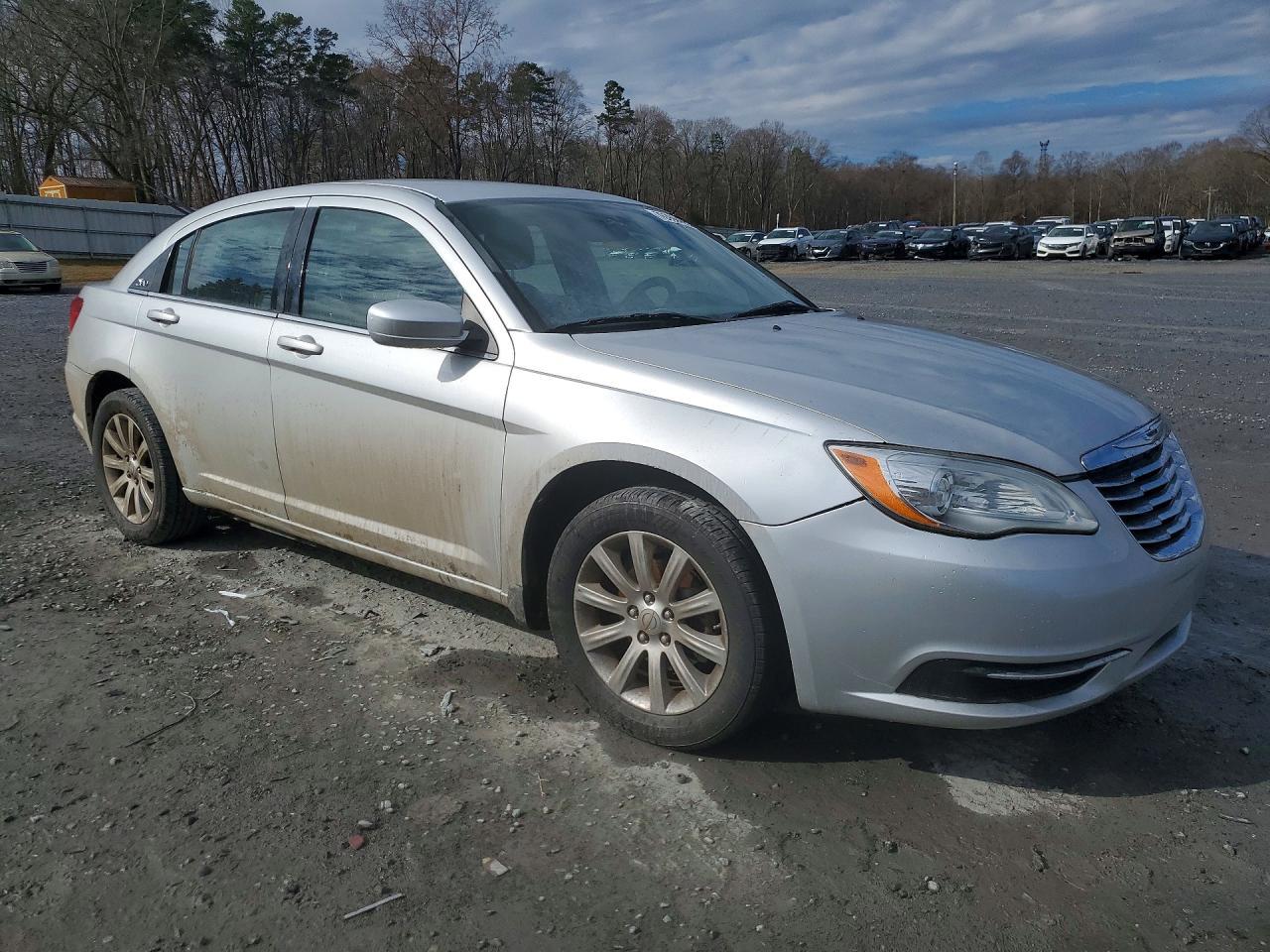 2011 CHRYSLER 200