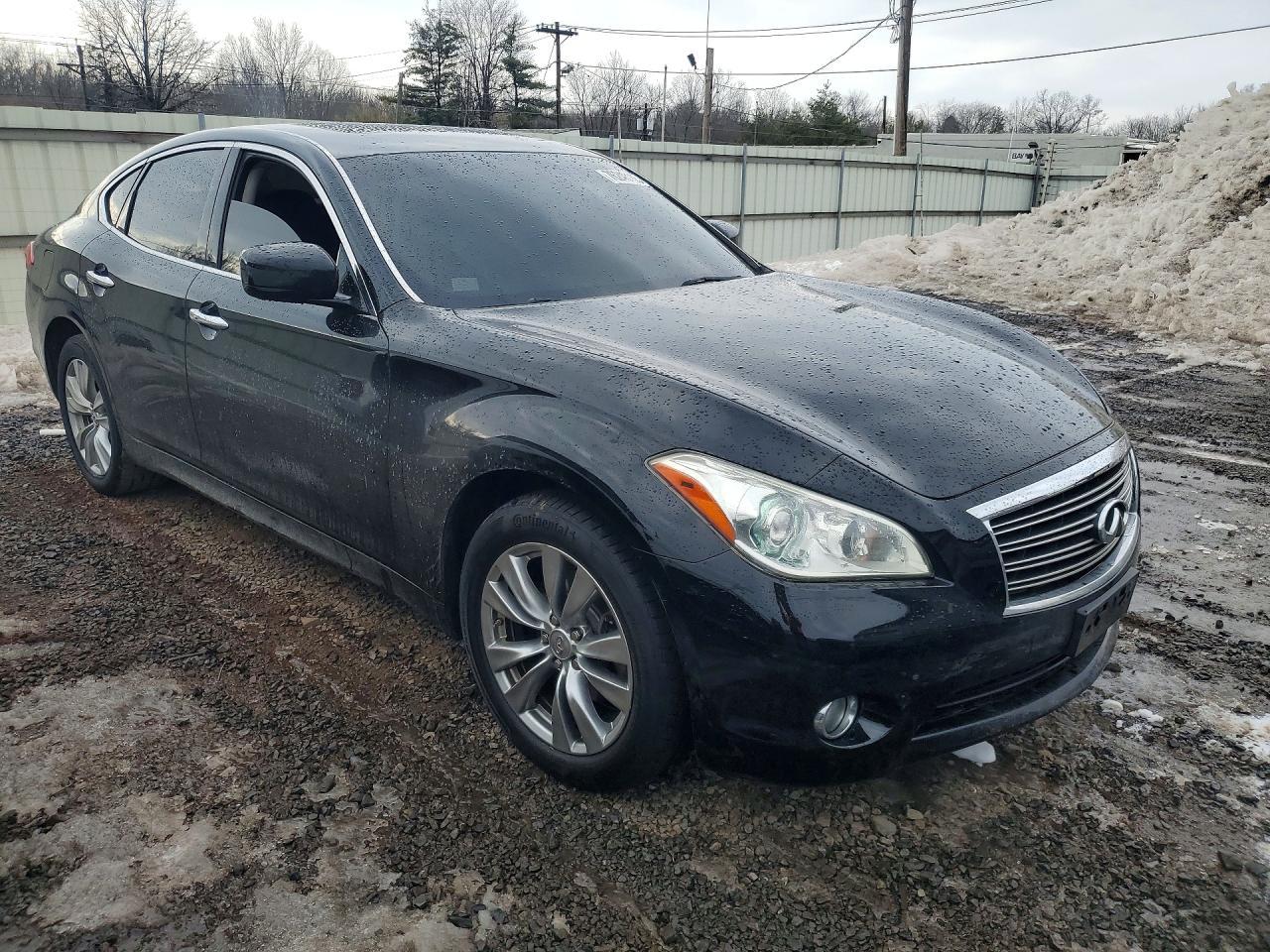 2013 INFINITI M37