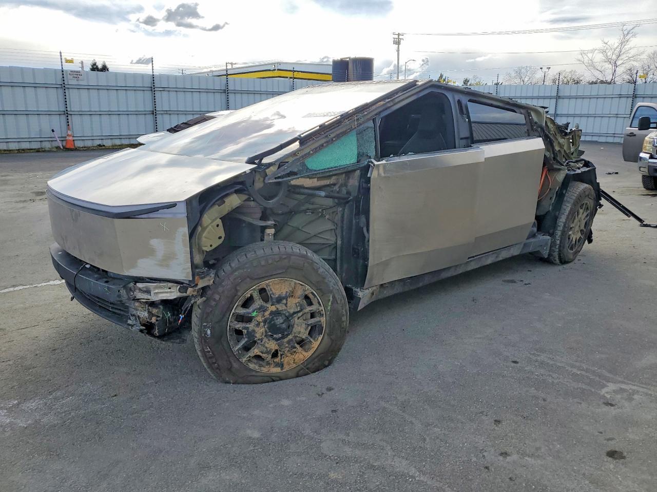 2024 TESLA Cybertruck