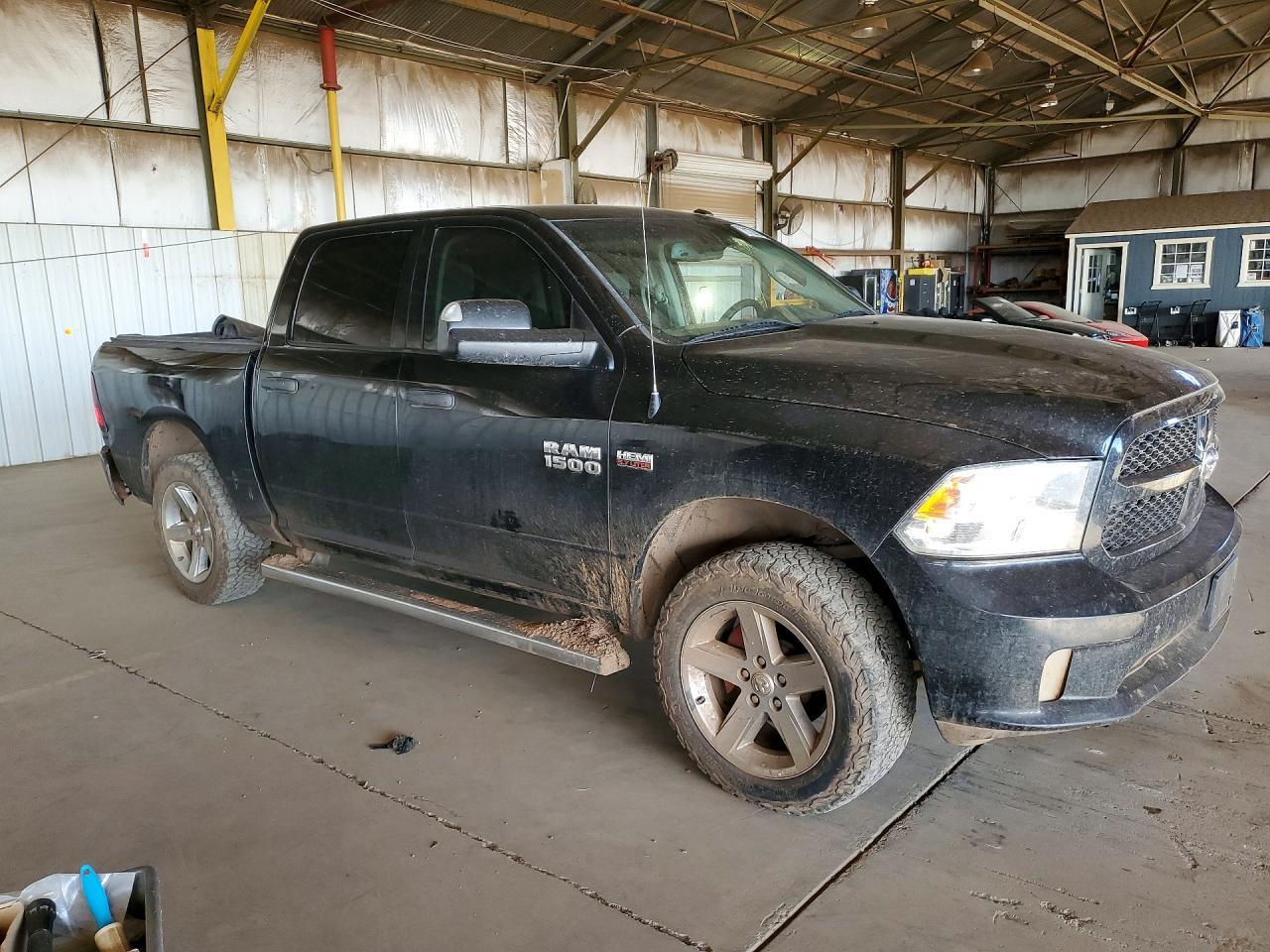 2016 RAM 1500 ST