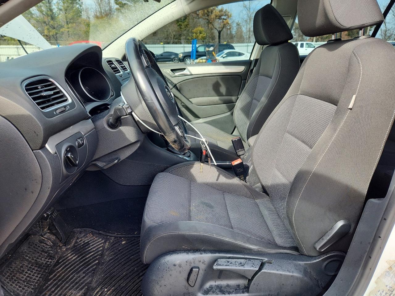 2014 VOLKSWAGEN GOLF
