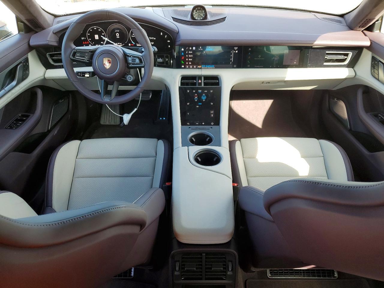 2026 PORSCHE Taycan