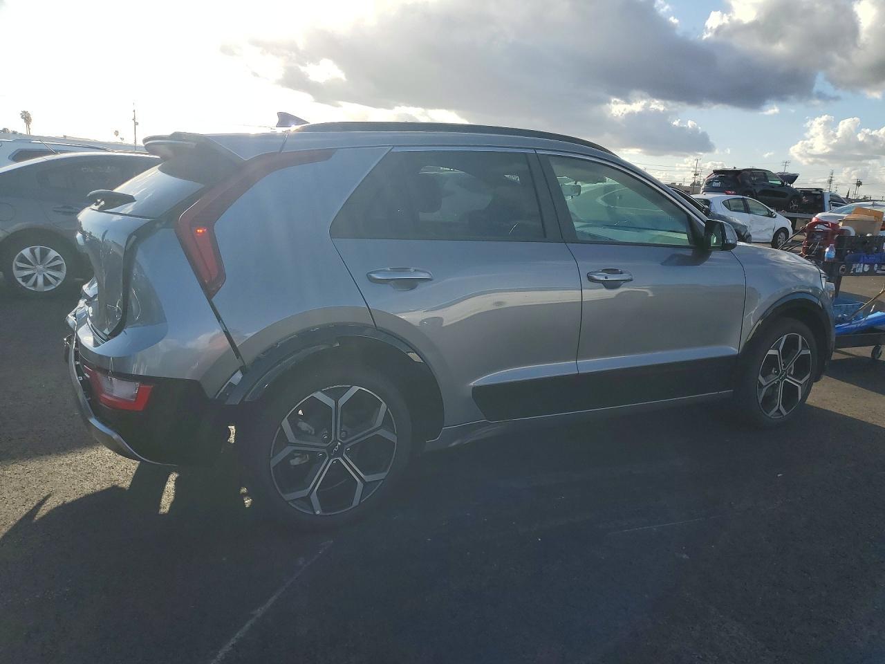 2023 KIA Niro