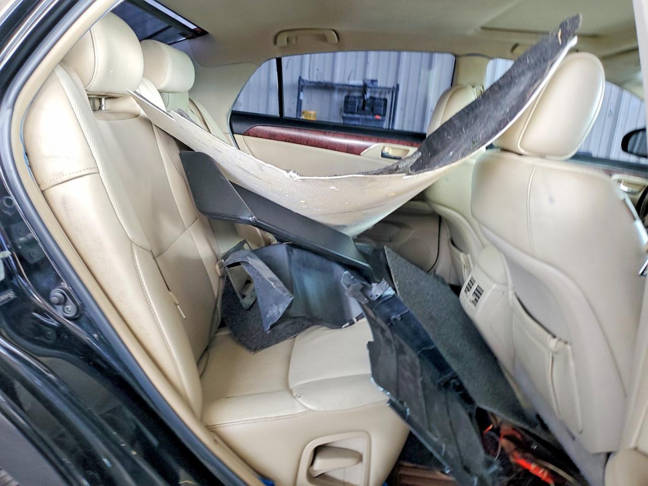 2011 TOYOTA Avalon