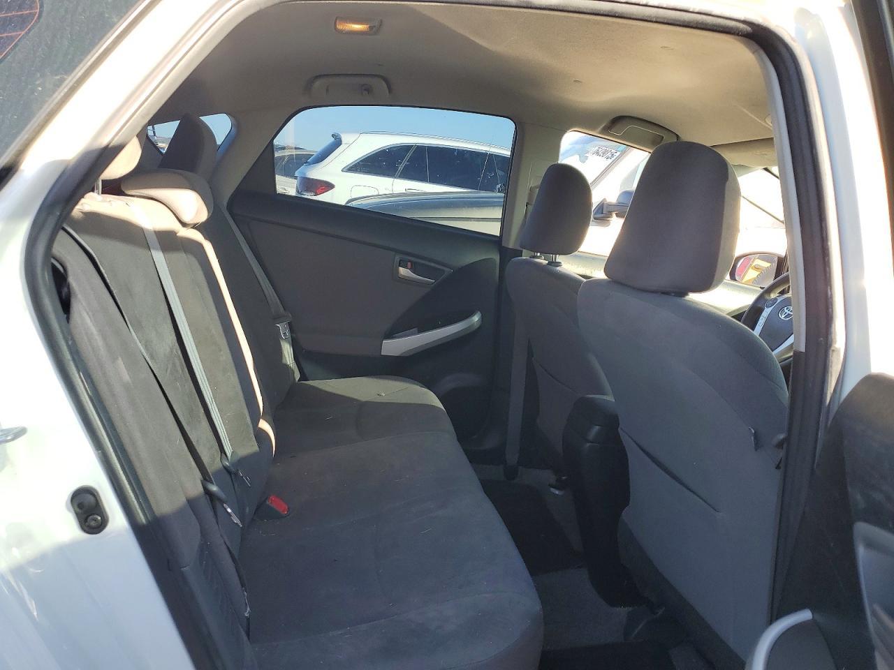 2015 TOYOTA PRIUS