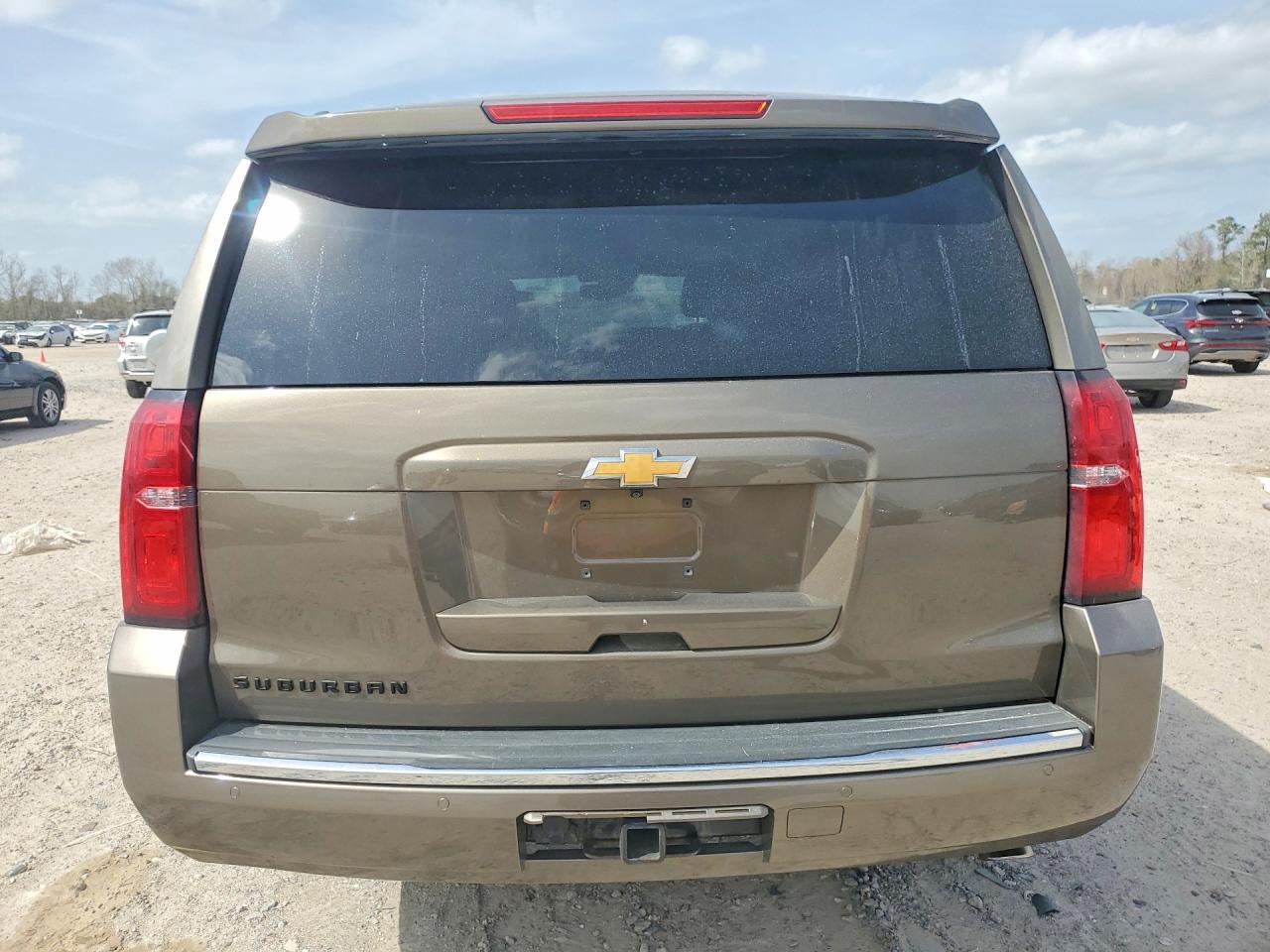 2016 CHEVROLET Suburban