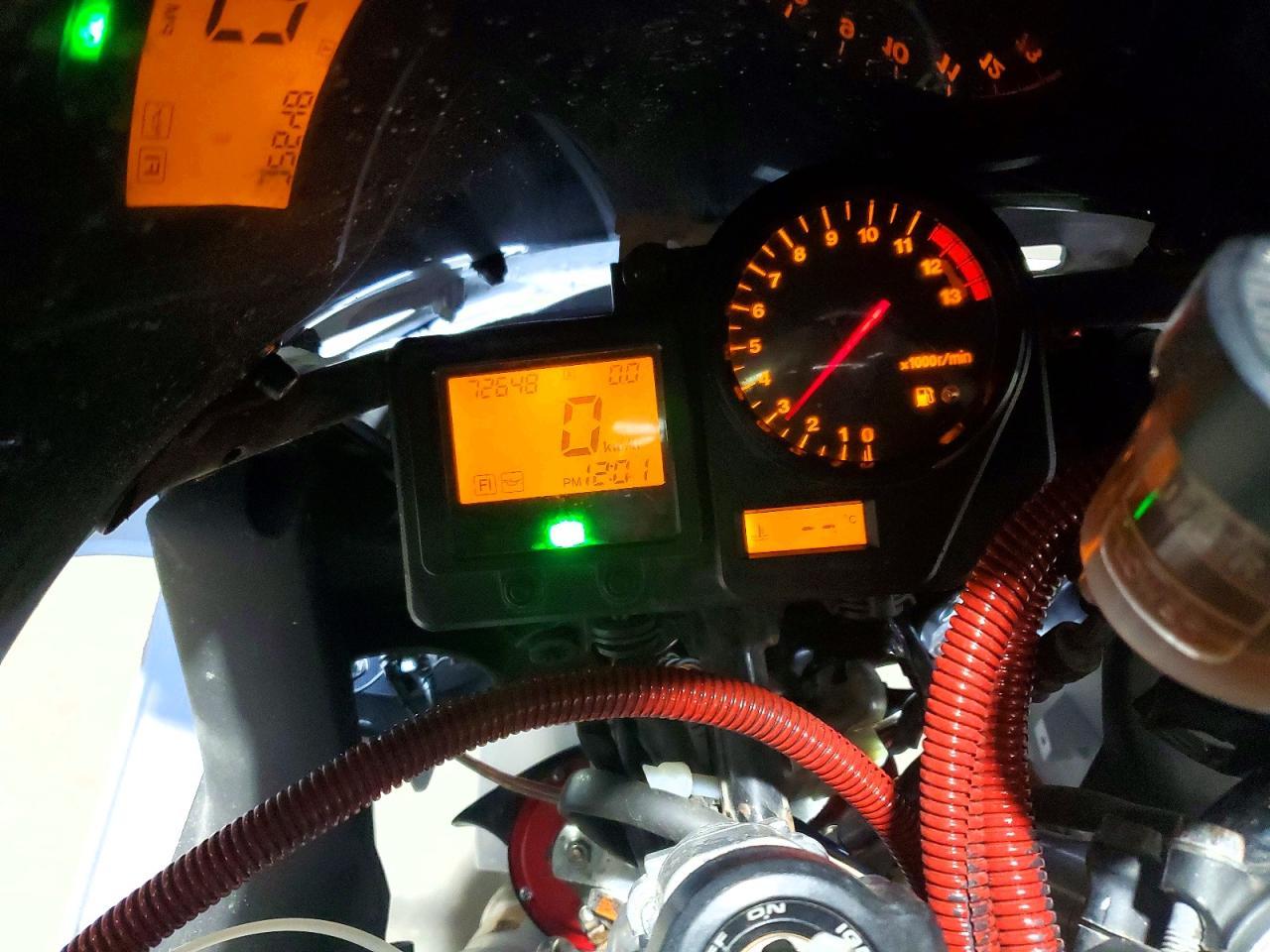 2001 HONDA CBR900