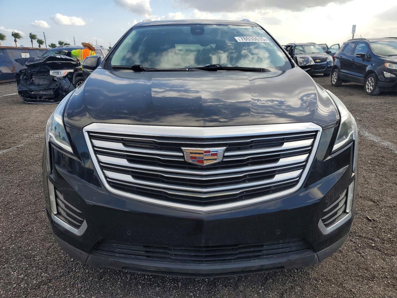 2017 CADILLAC XT5