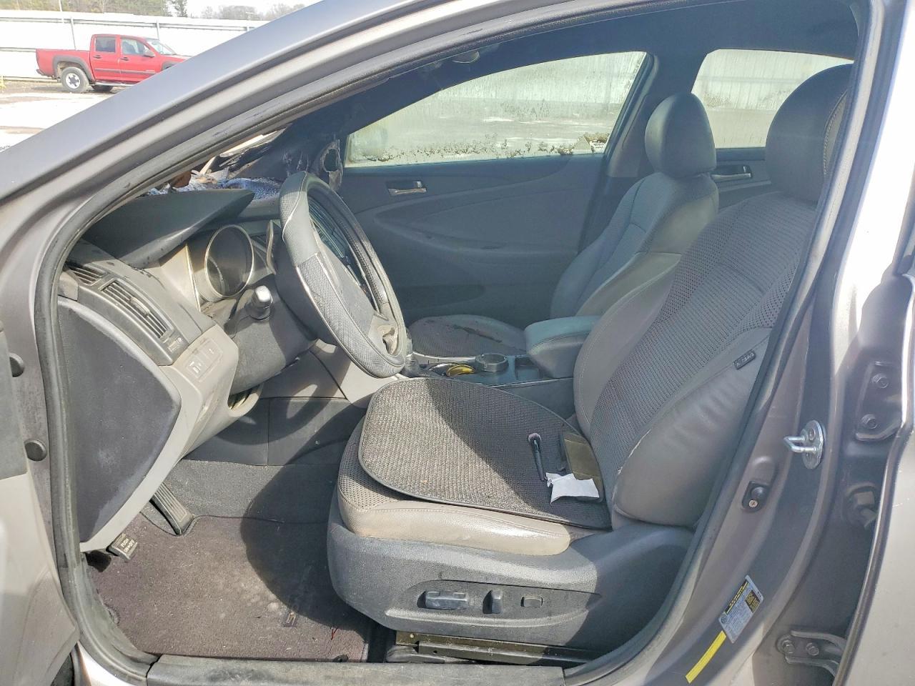 2011 HYUNDAI SONATA