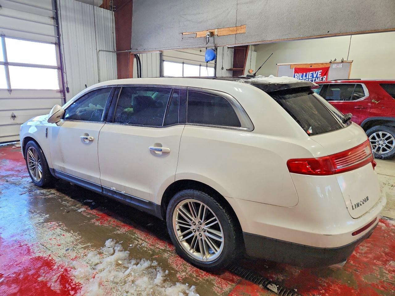 2014 LINCOLN MKT