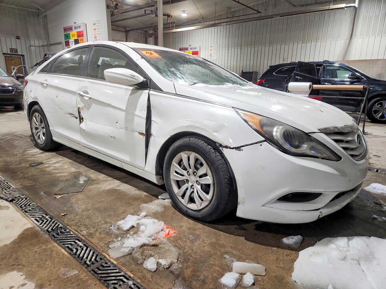 2011 HYUNDAI SONATA