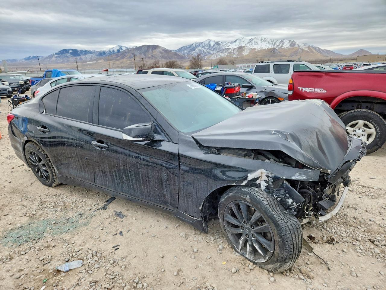 2015 INFINITI Q50