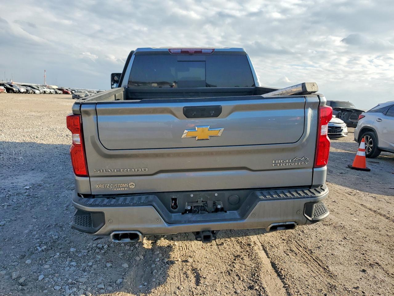 2024 CHEVROLET Silverado