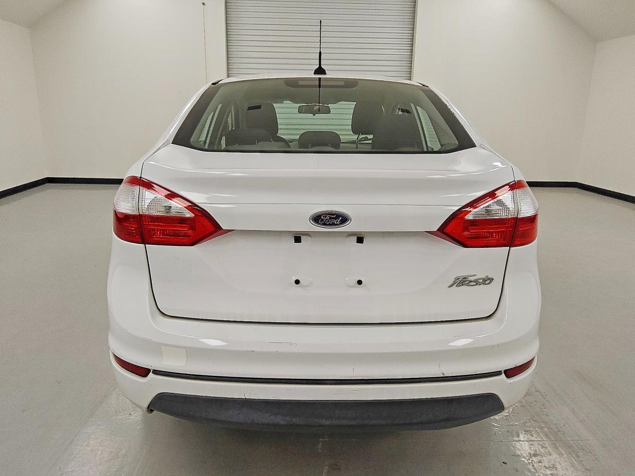 2016 FORD Fiesta
