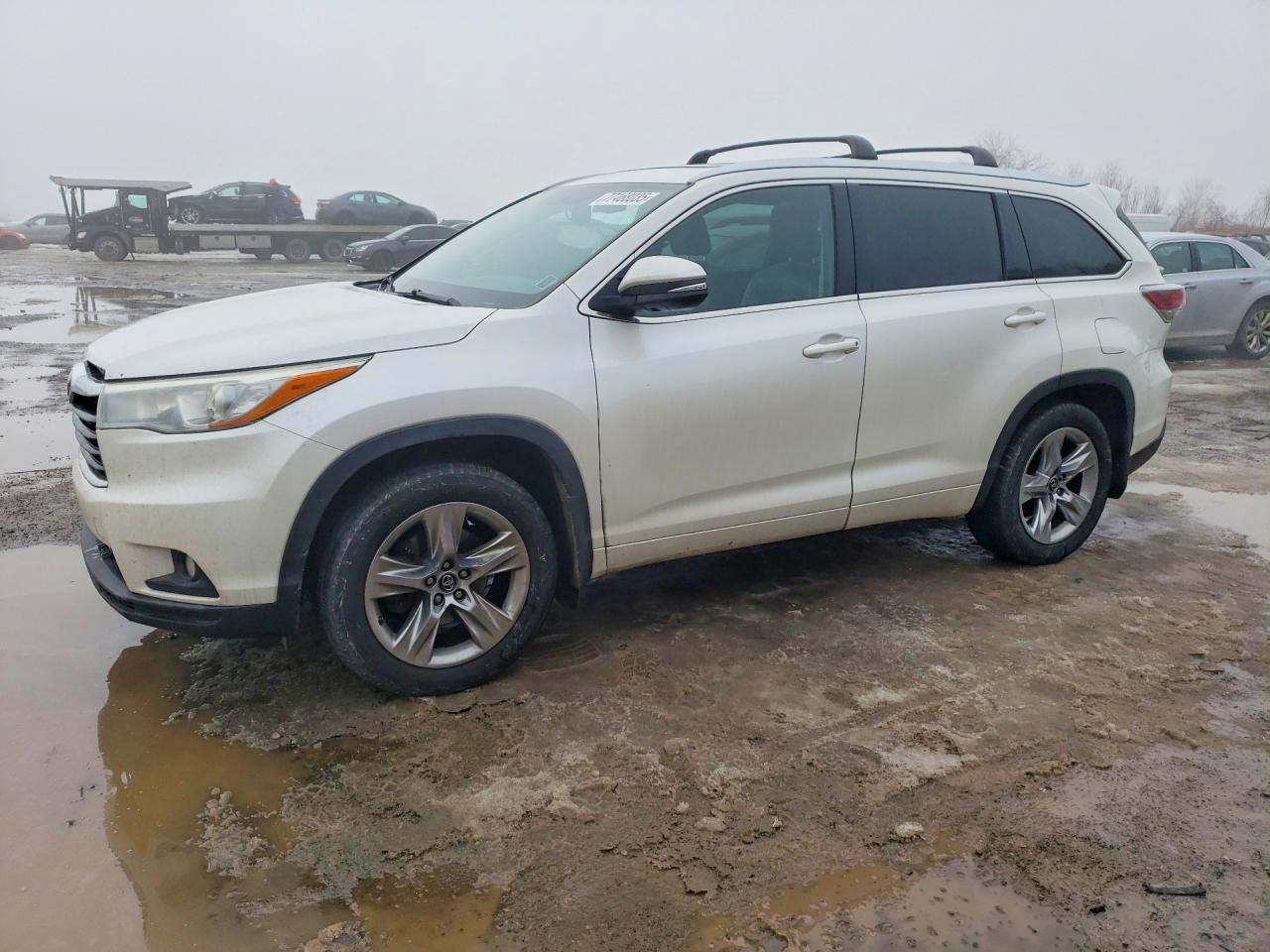 2016 TOYOTA HIGHLANDER