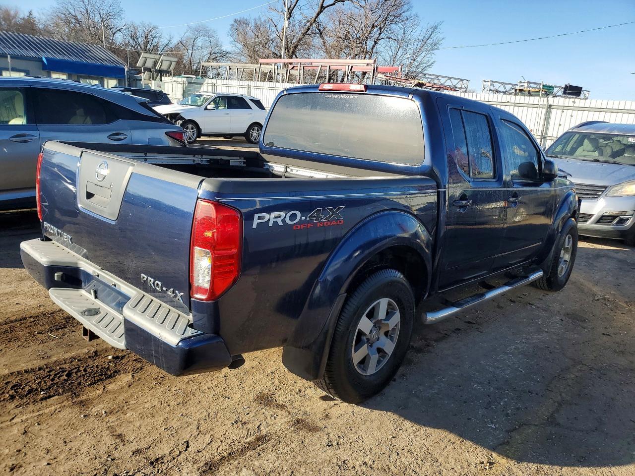 2010 NISSAN Frontier