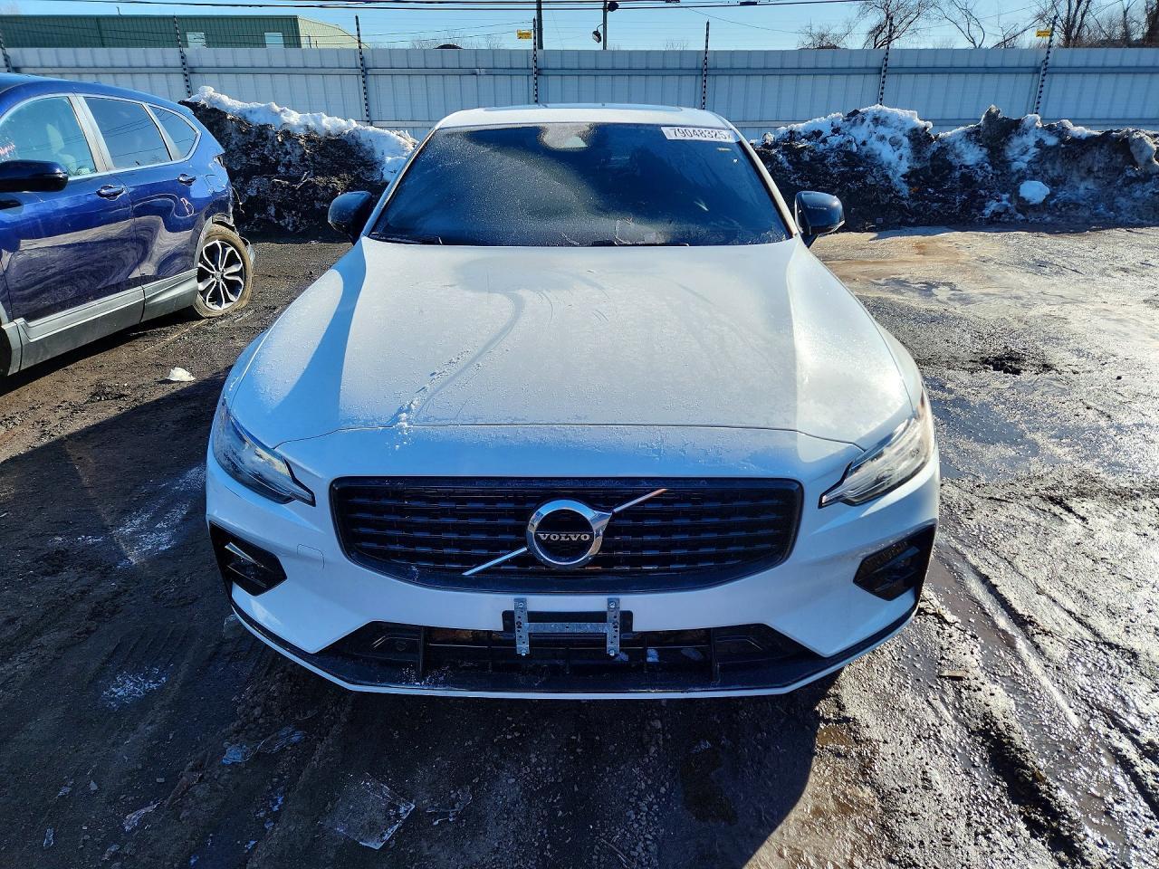 2021 VOLVO S60