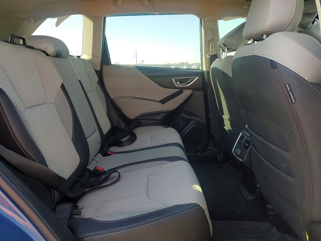 2022 SUBARU FORESTER