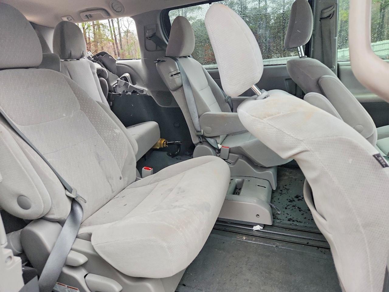 2017 TOYOTA SIENNA