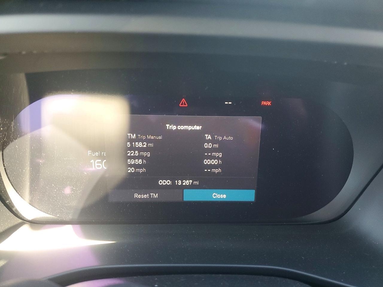 2023 VOLVO XC40
