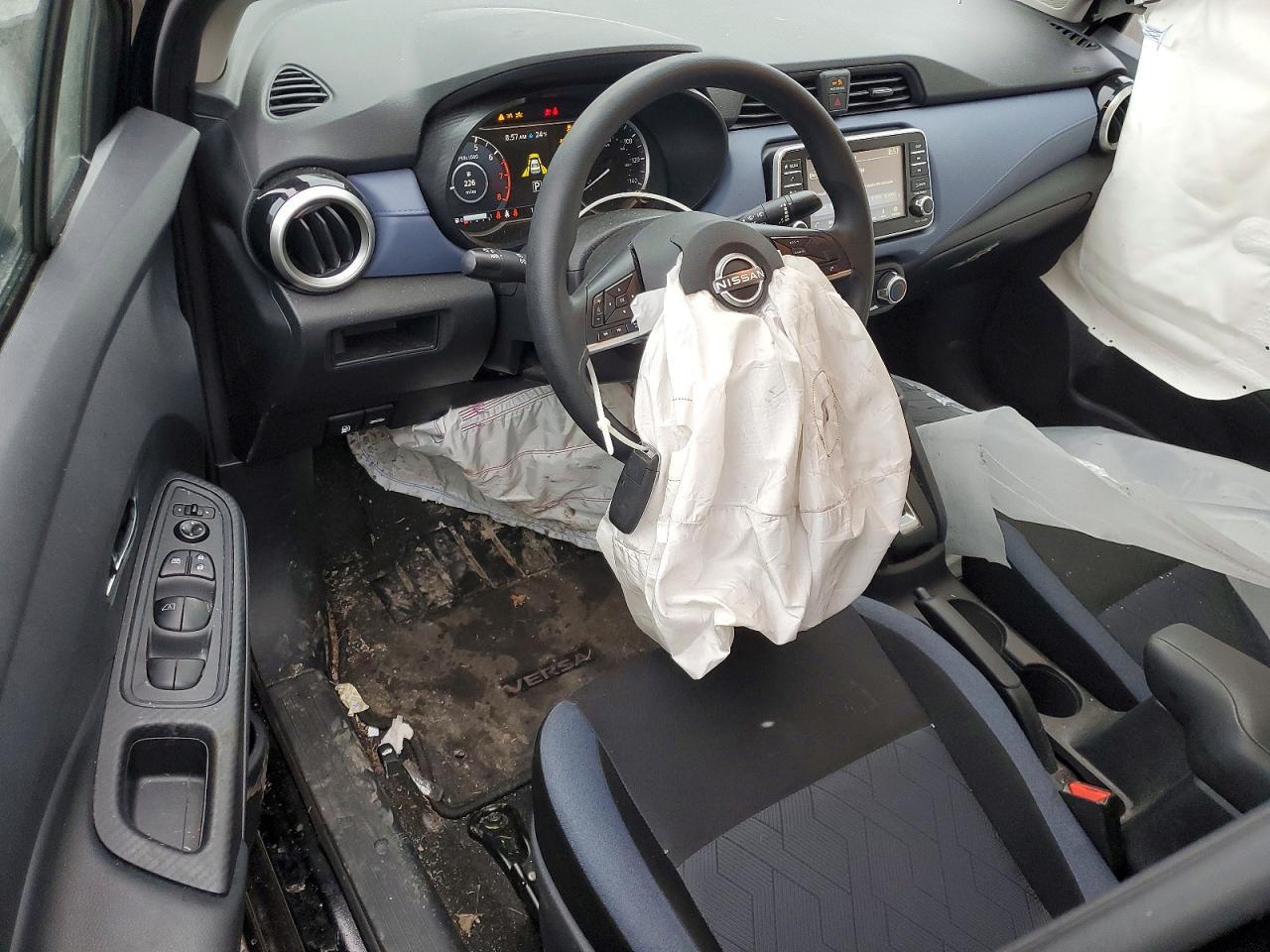 2024 NISSAN VERSA