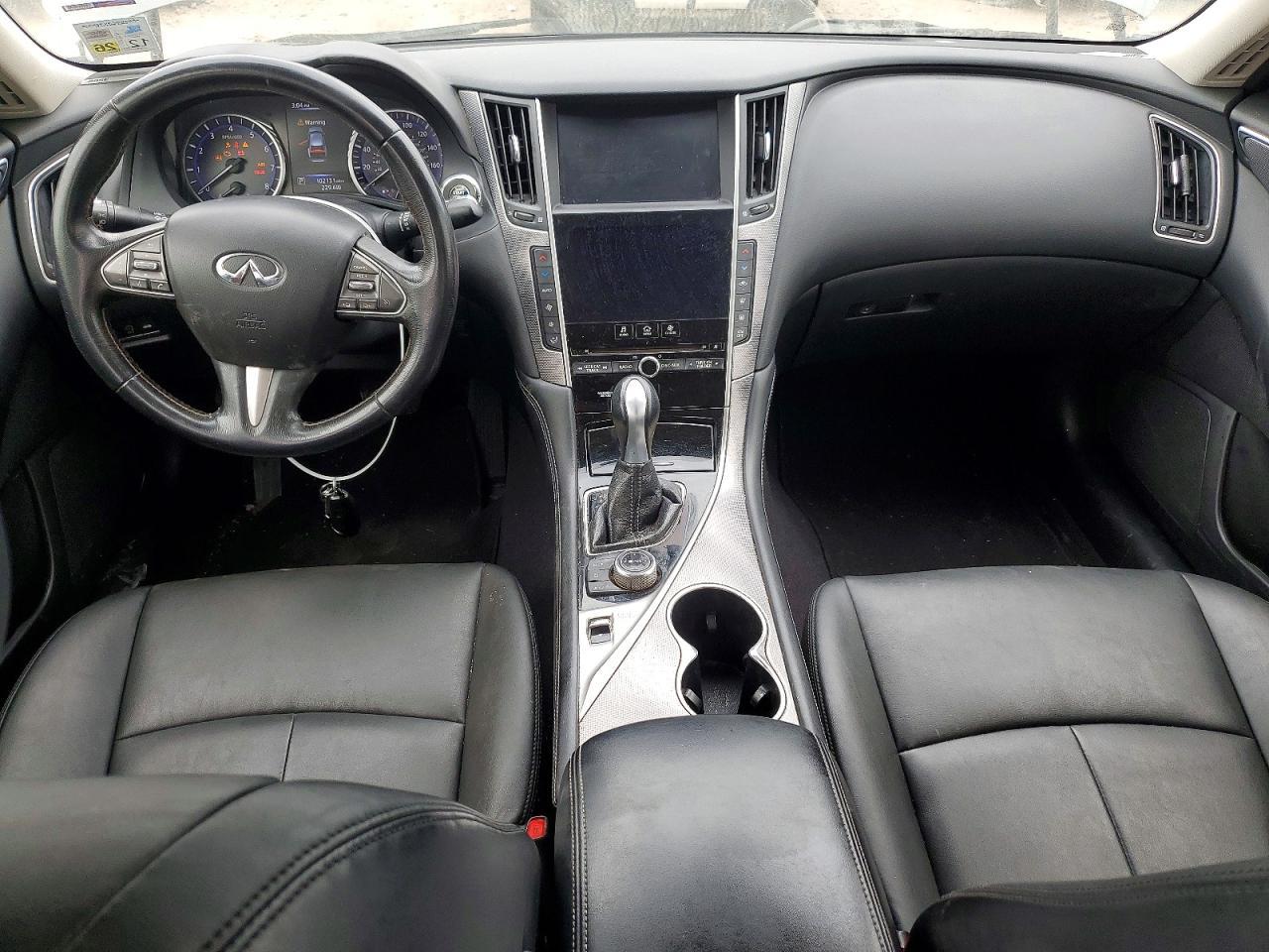 2016 INFINITI Q50