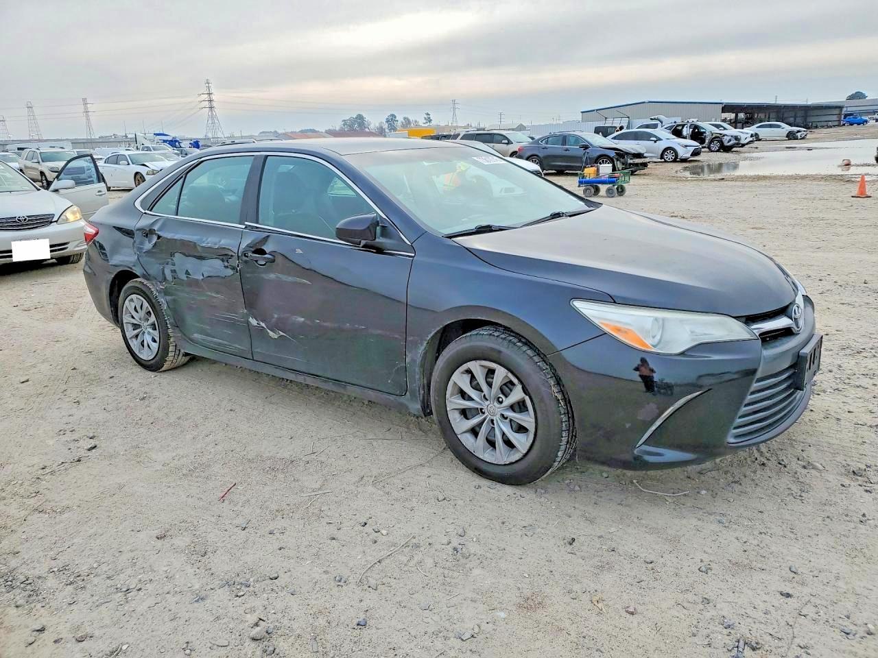 2015 TOYOTA CAMRY