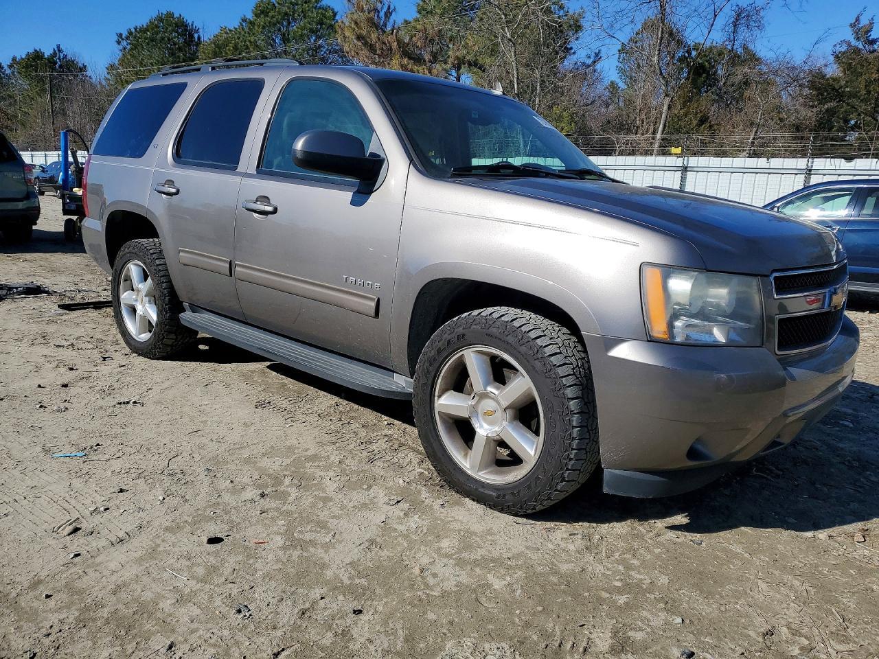 2011 CHEVROLET Tahoe