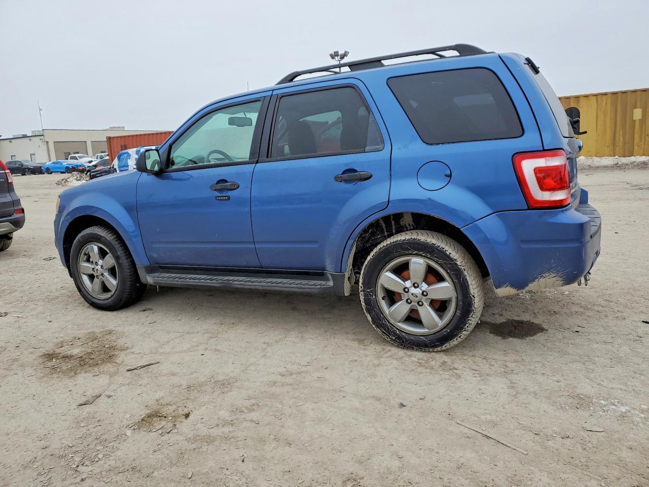 2010 FORD ESCAPE